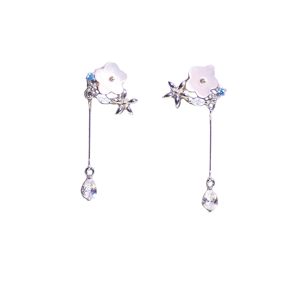 Flower shape crystal earrings