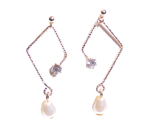 Synthetic pearl earrings