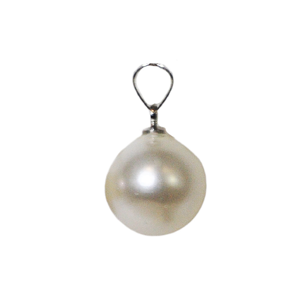 Synthetic Pearl Pendant