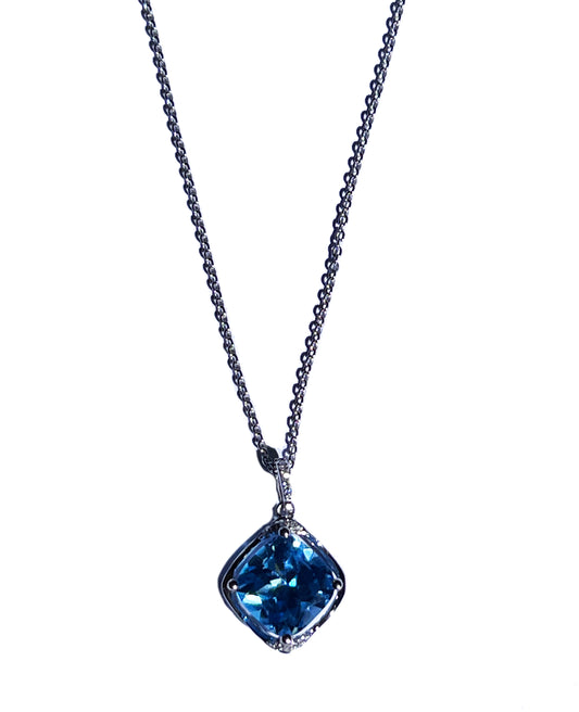 Blue topez necklace