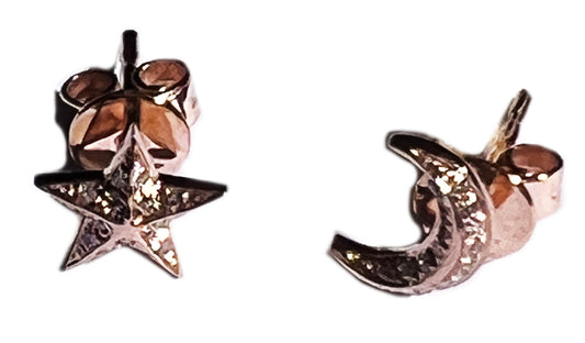 Star and moon shape diamond stud