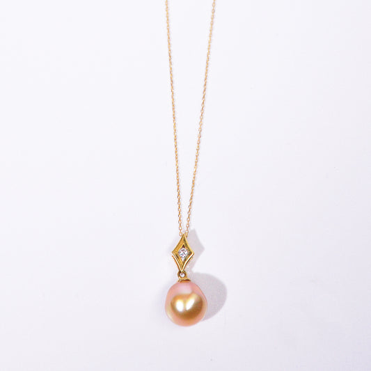 South sea gold pearl; 8.5mm