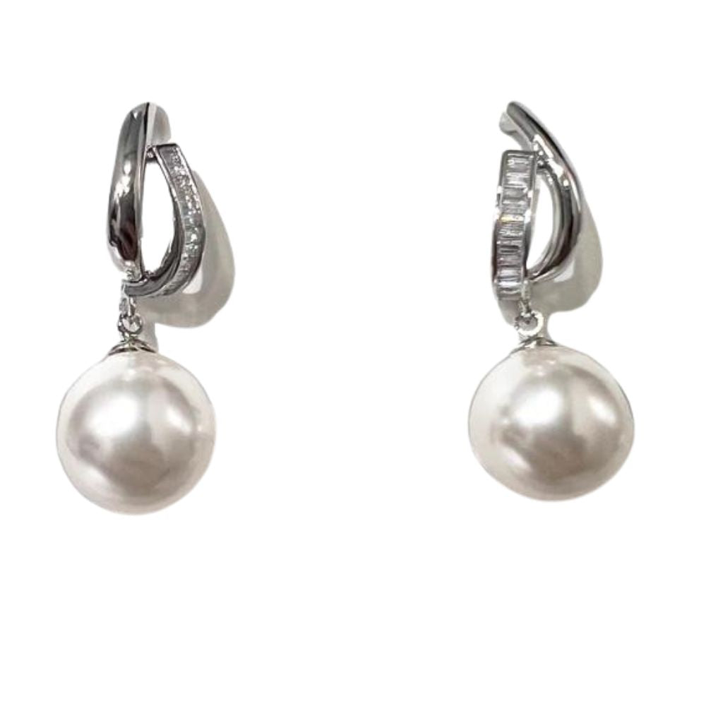 Athentic pearl earrings